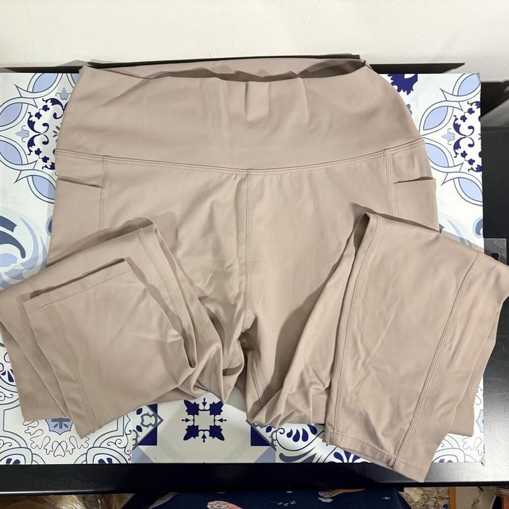 Danskin Women's Tan and Cream Shorts